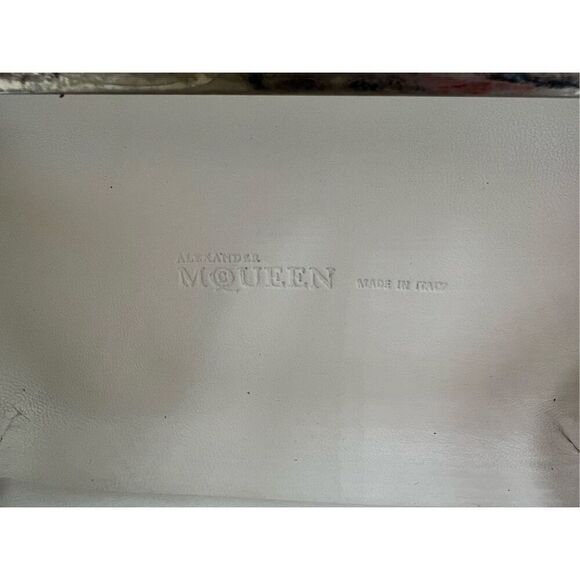Alexander McQueen White Studded & Pearl Britannia Box Clutch Skull Clasp Purse - Picture 13 of 16